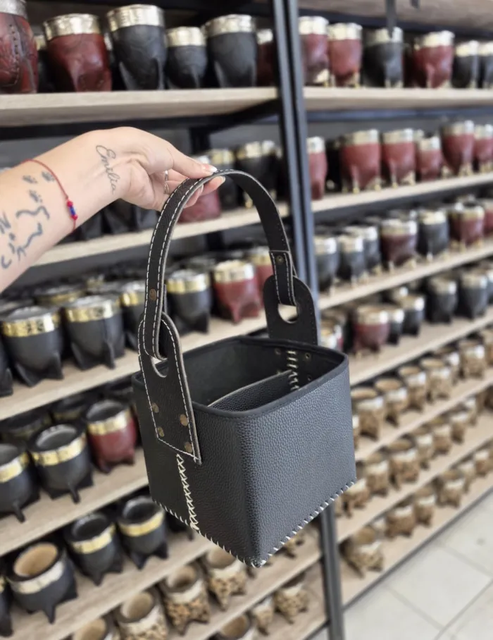 Canasta eco cuero reforzada 