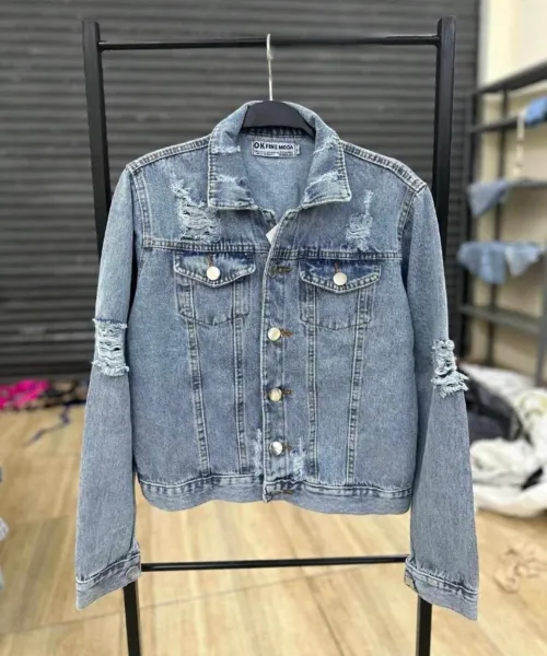 CAMP DE JEANS