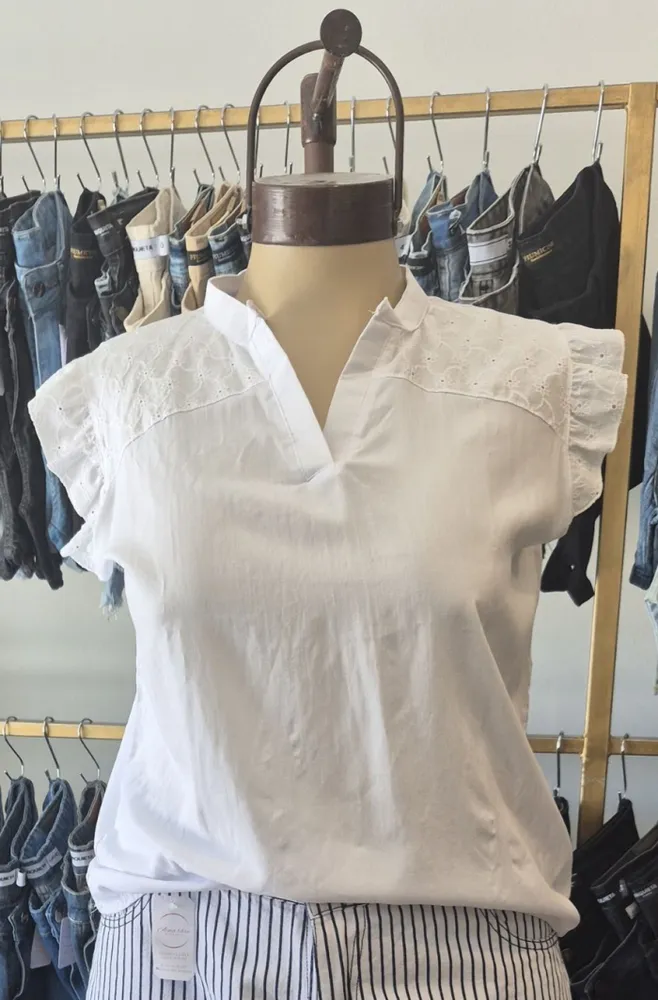 Remera fibrana con broderie 