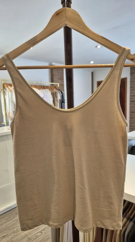 Musculosa básica 