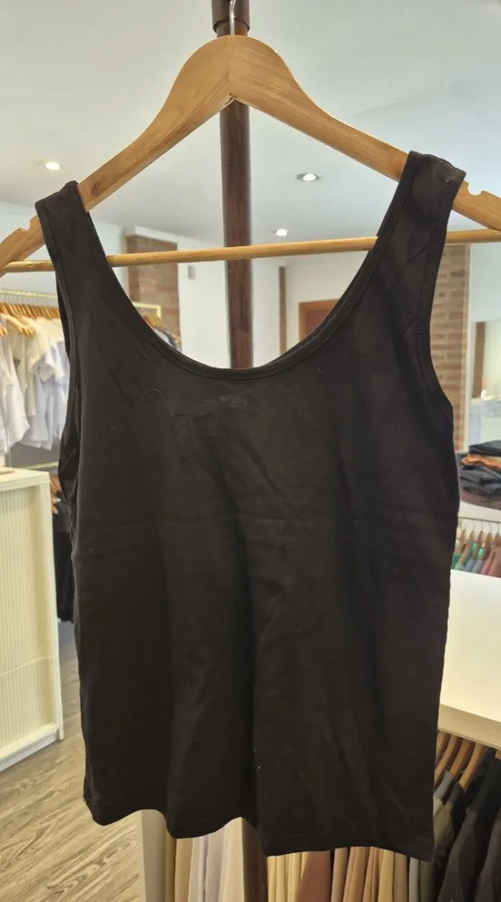 Musculosa básica  2