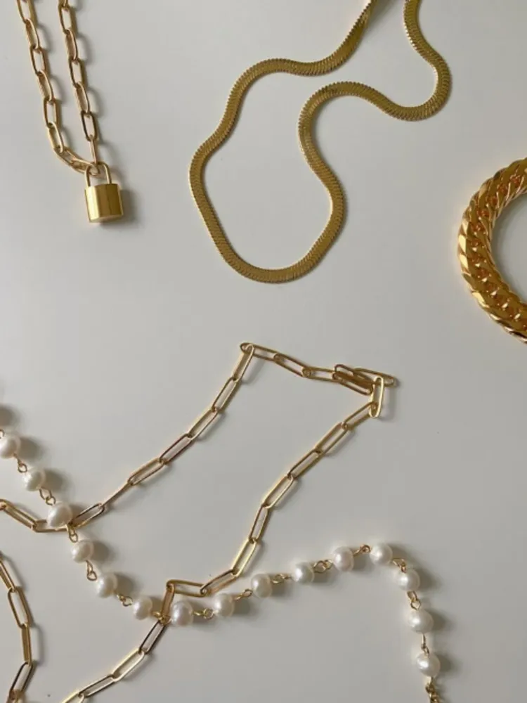 Collares