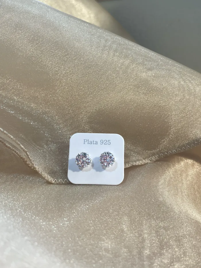Cubic de diamante
