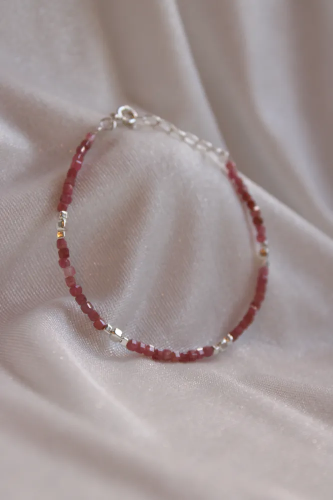 Pulsera de piedras rosa 2