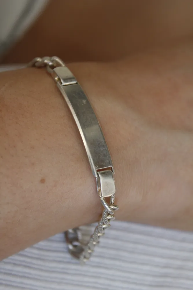 Pulsera con chapa para grabar