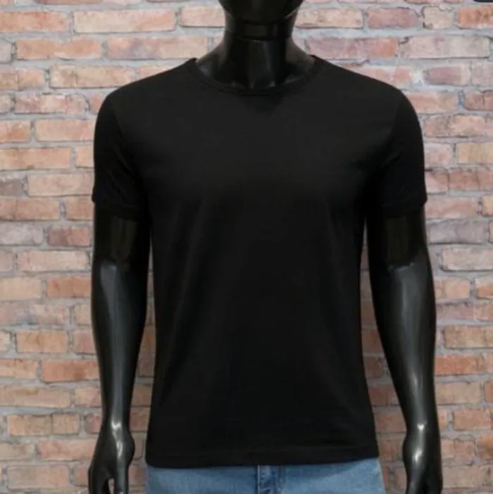 REMERA CLÁSICA BLACK