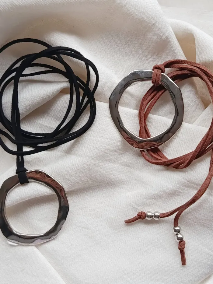 Chocker Gamuza