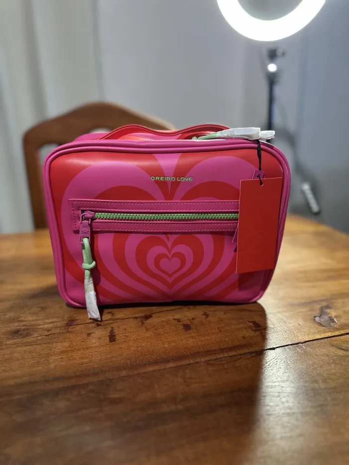 Neceser Oreiro Love