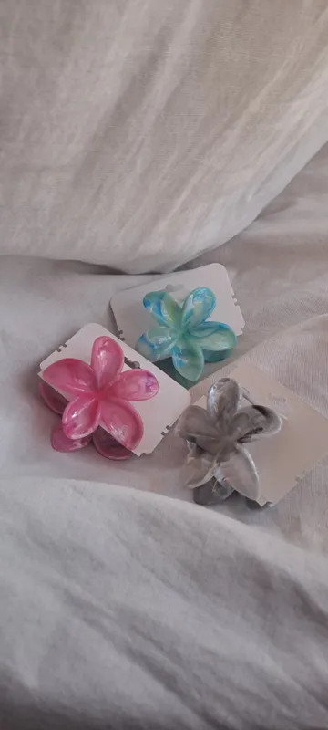 Broche de flor grande 
