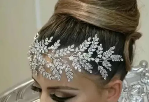 Elegant Bridal Leaf Tiara – Sparkling Crystal Head 2
