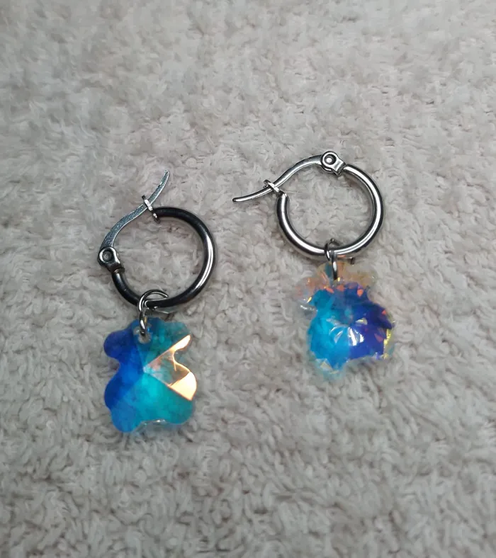 Aros de Acero con Colgante Colorido Osito