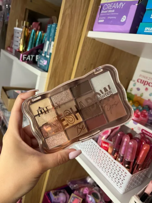 Paleta de sombras Mely