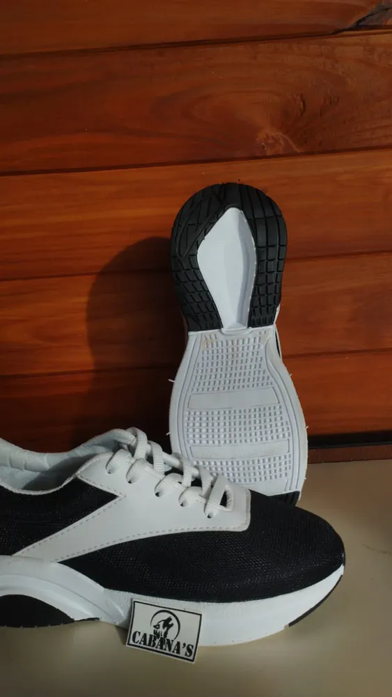 Zapatilla deportiva  2