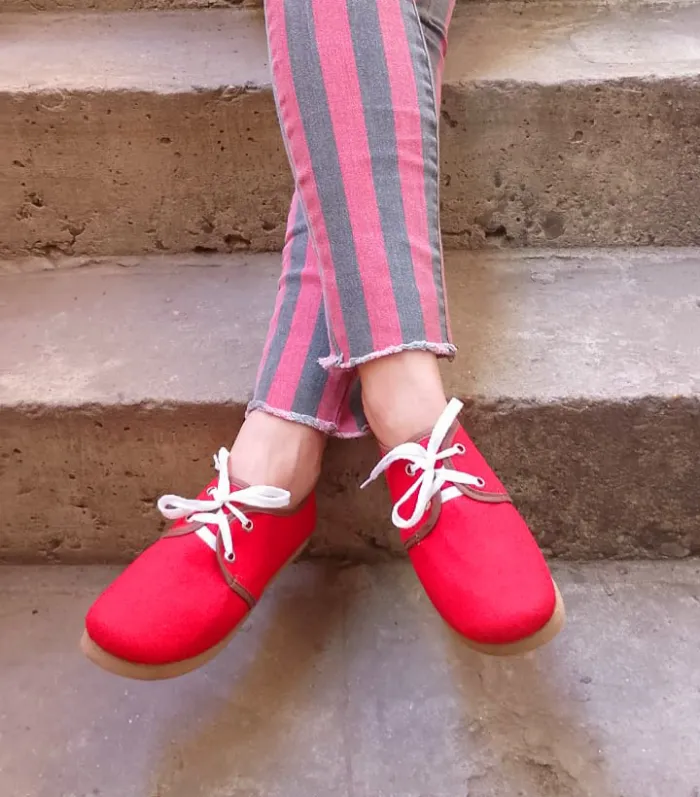 Alpargatas con cordones color Cereza 2