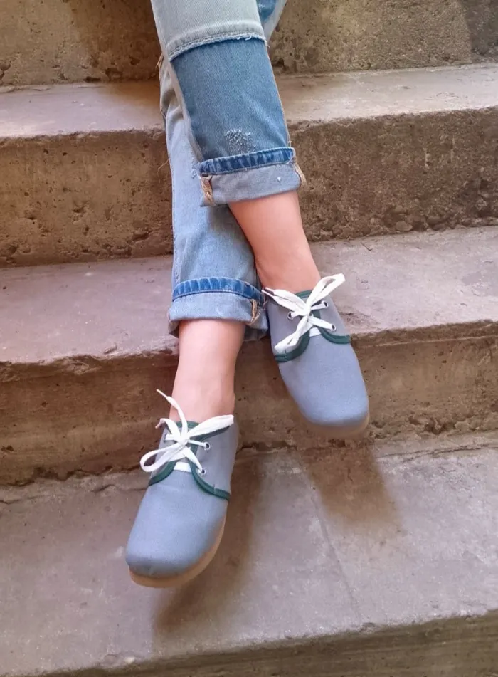 Alpargatas con cordones color Gris  2