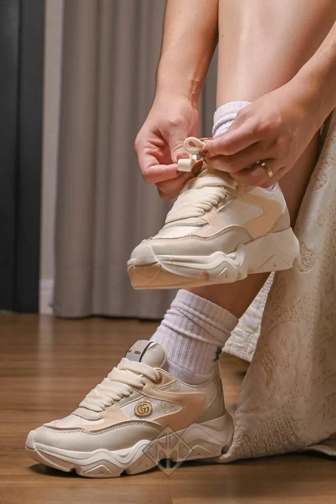 Gucci Chunky Sneakers Beige & Gold G5 2