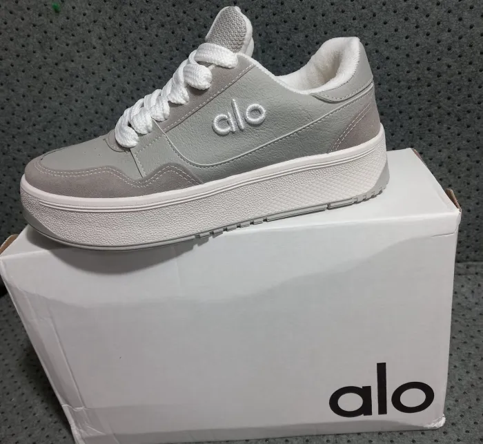 Alo Yoga Recovery Sneakers Grey 2