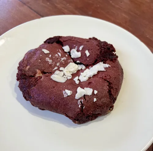Cookie red velvet y chocolate blanco 