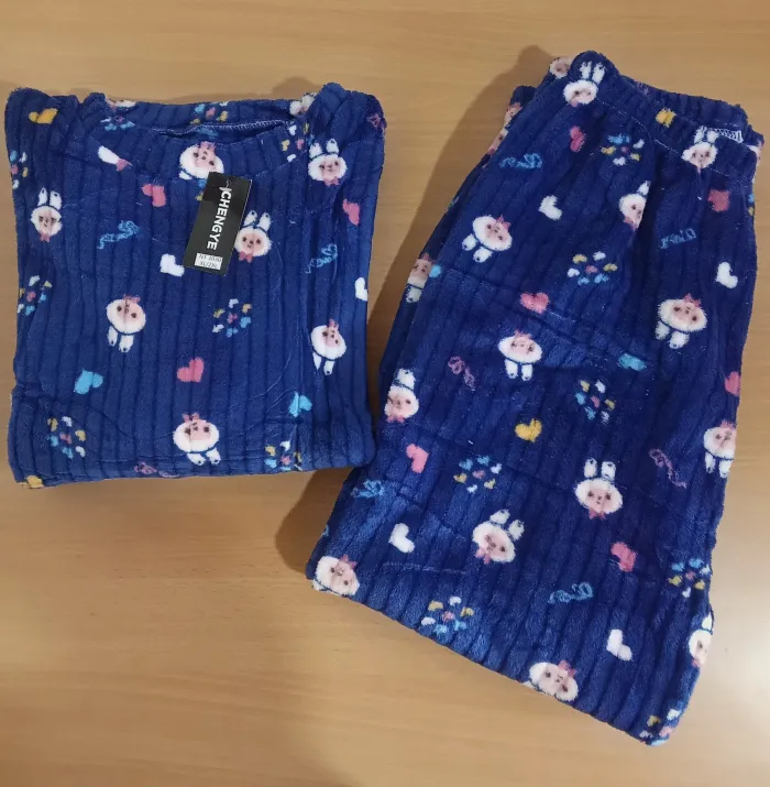 Pijamas de Plus para un Descanso Cálido.  2