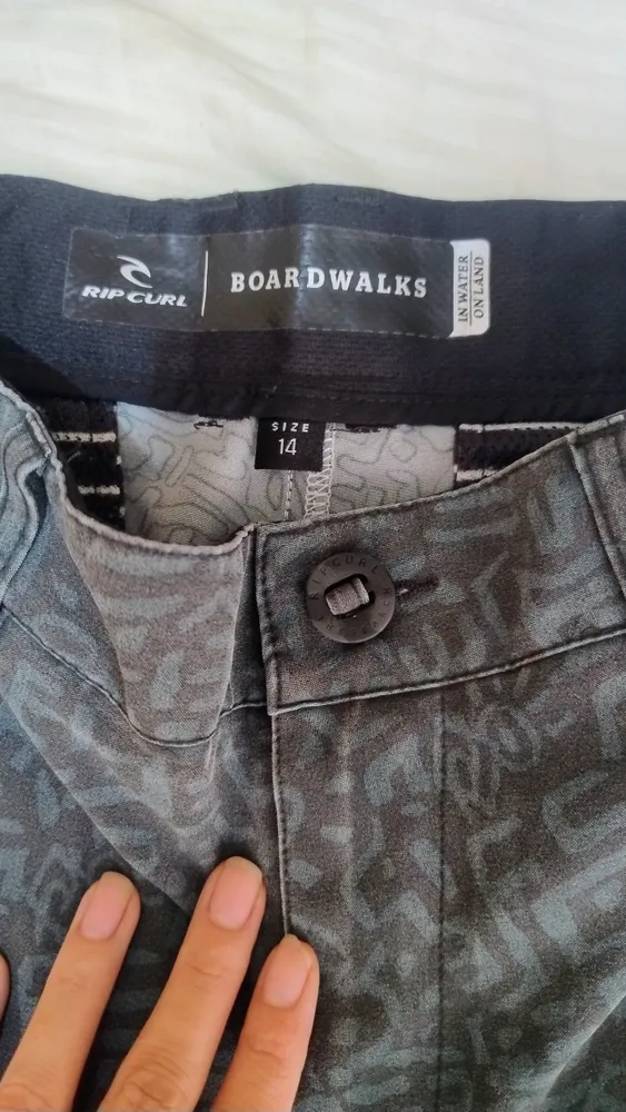 Short Rip curl talla 14 2