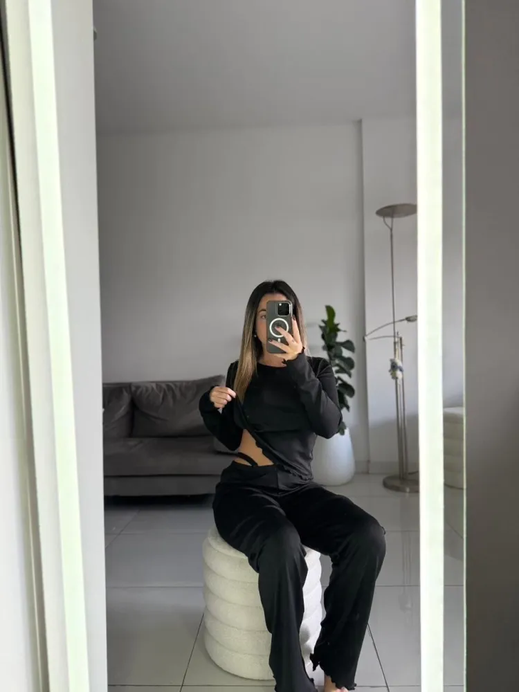 Pijama Amélie Negro- Tres Piezas  2