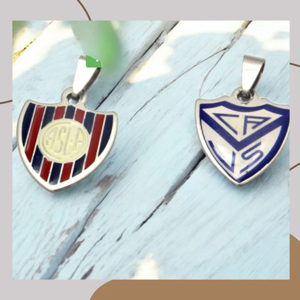 Escudos futbol acero 2