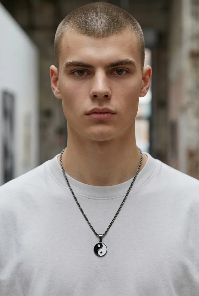 Collar Yin Yang de Acero 2