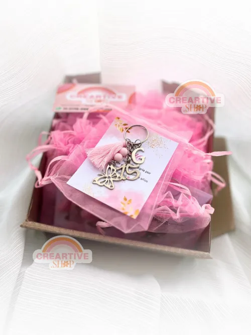LLAVEROS XV MARIPOSA souvenir BOLSA DE ORGANZA 2