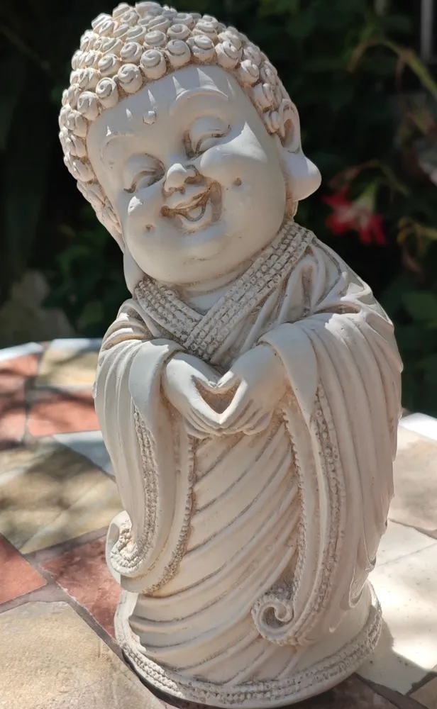 IMAGEN BUDA CON TUNICA 