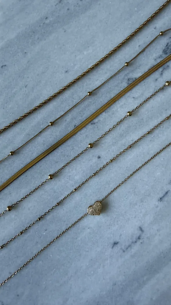 Collares en Acero Dorado