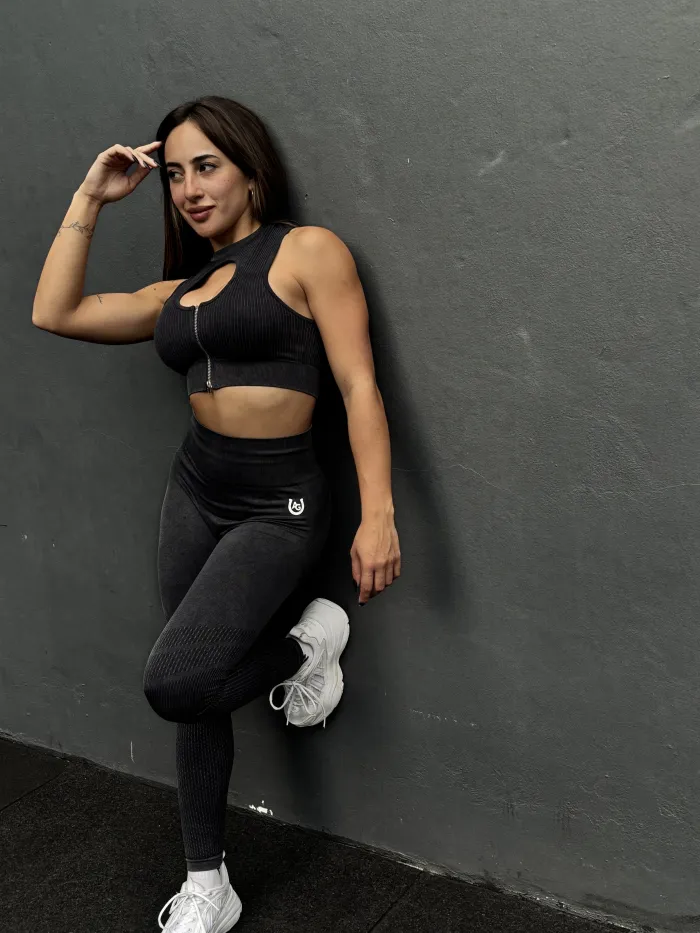 Conjunto Core Fit calza y top ❤️