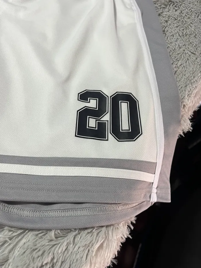 Shorts deportivos para varón  2