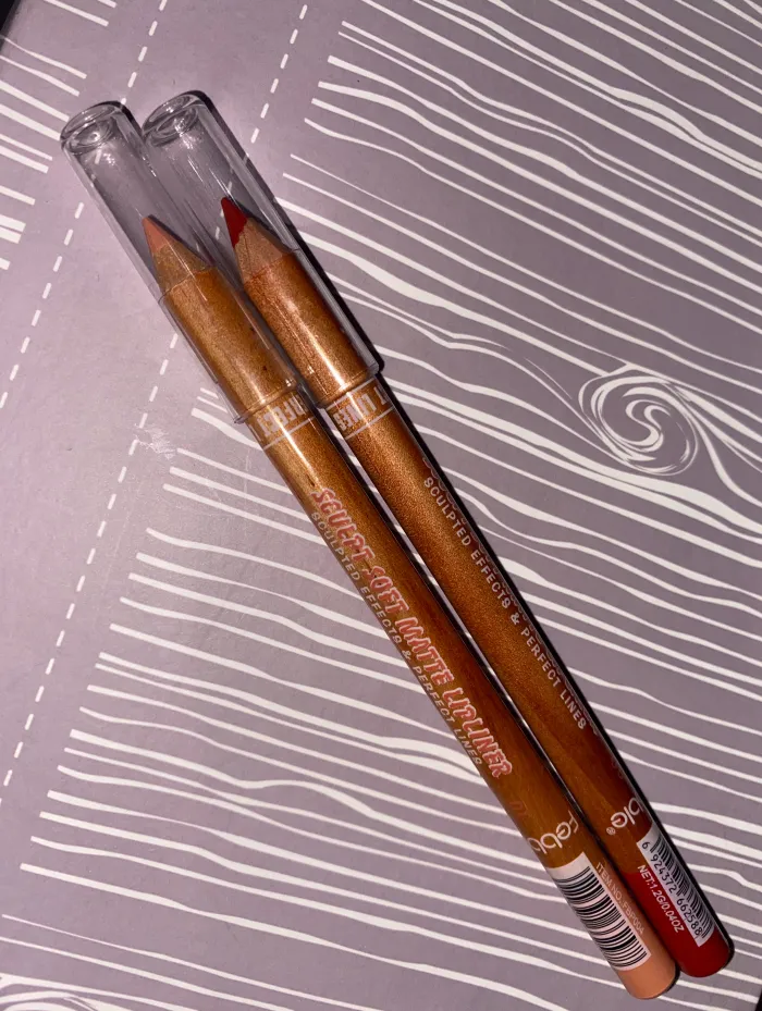 Delineador de labios 