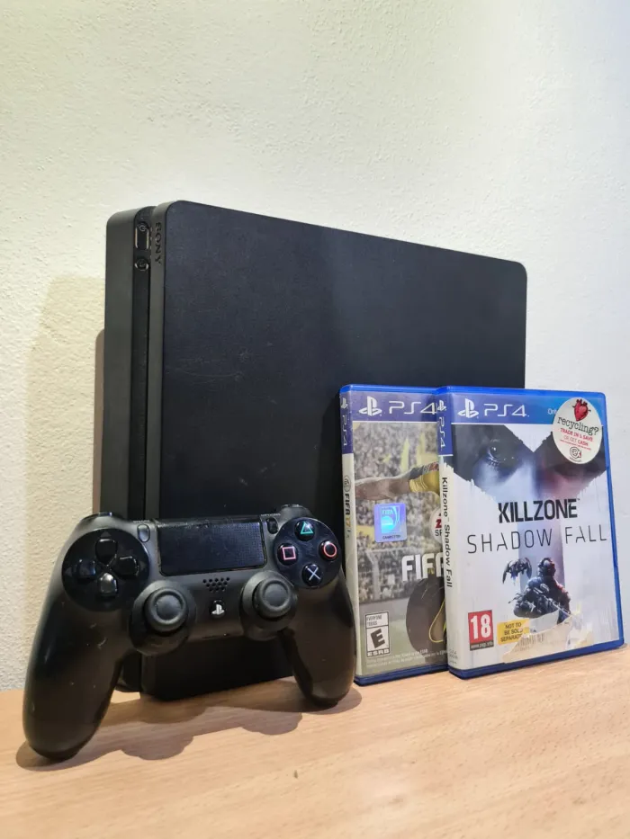 Playstation 4 Slim