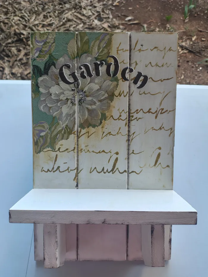 Porta maceta de madera 2