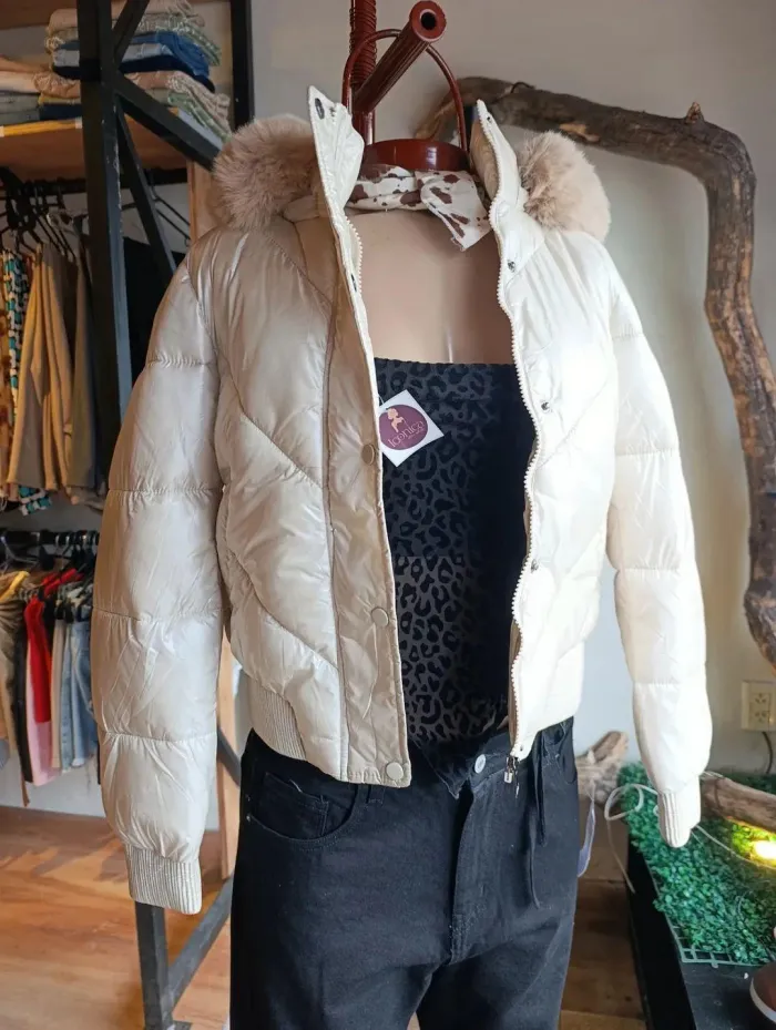 Campera con piel importada 