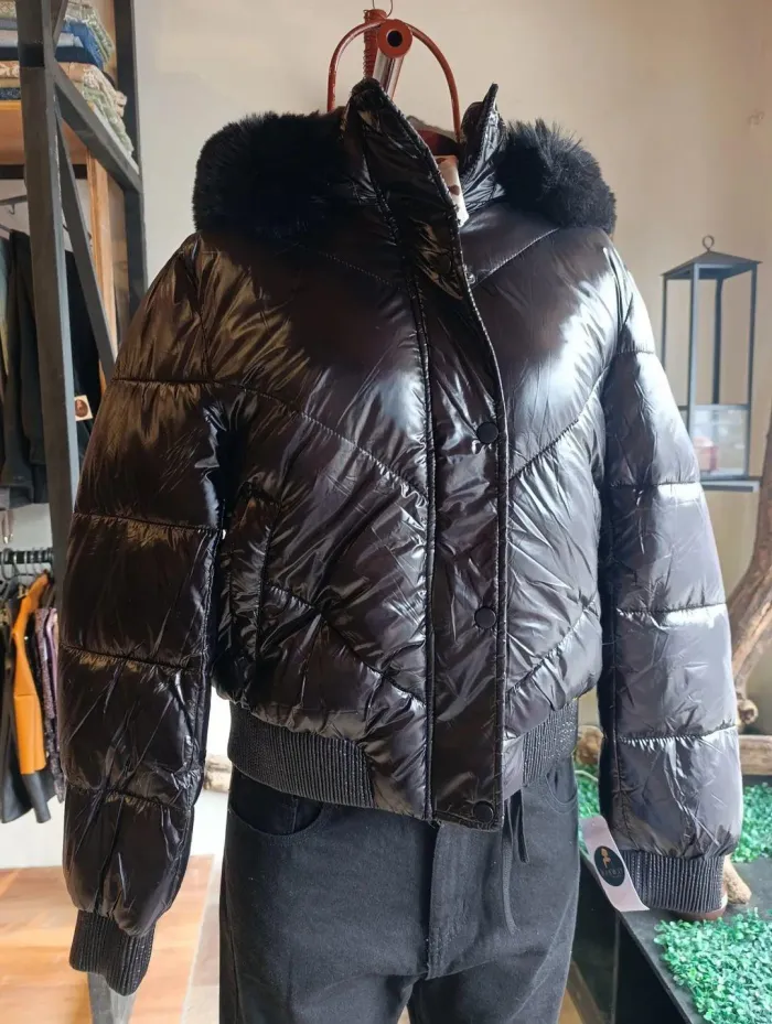 Campera con piel importada 