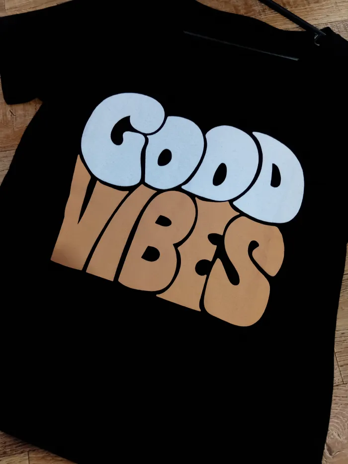 Remera Good Vibes 2