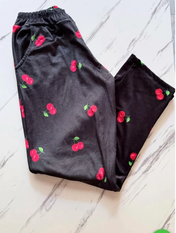 Pantalones plush. Talle M