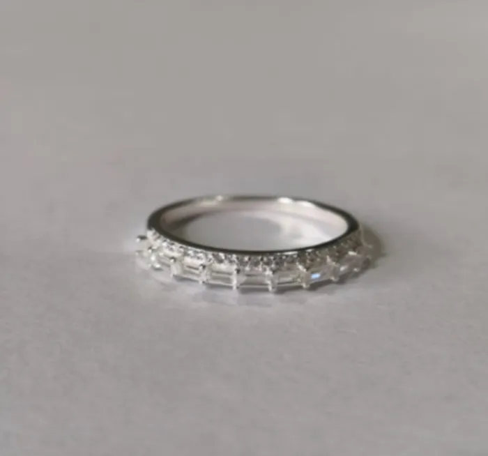 Anillo de Plata Elegante