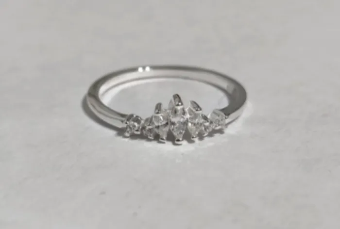 Anillo de Plata con Brillantes