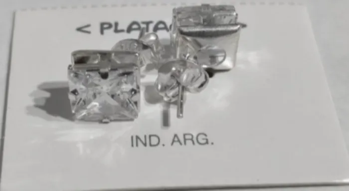 Aros de Plata con Piedras Brillantes