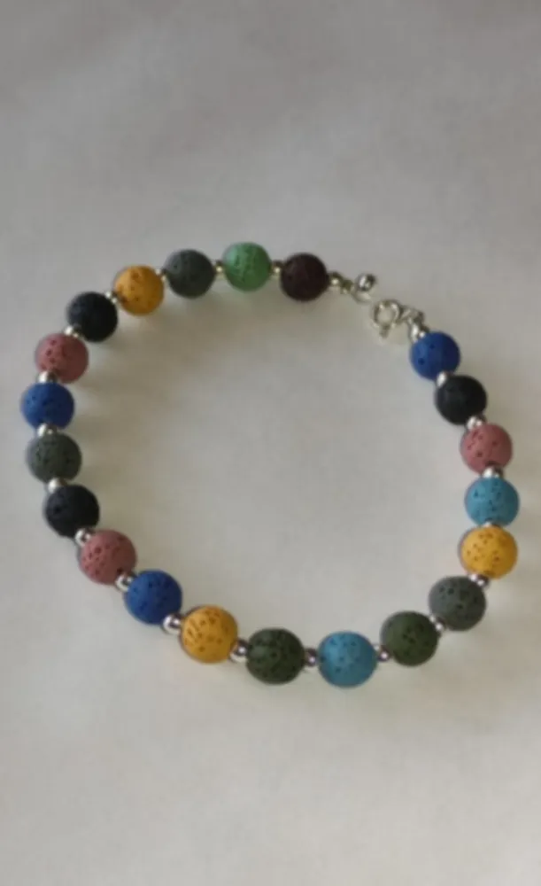 Pulsera de piedras volcánicas de colores