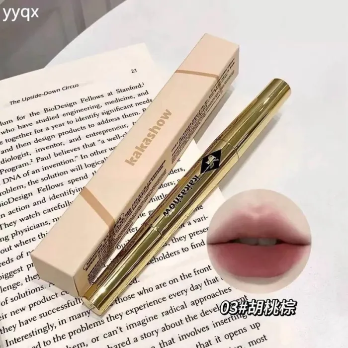 Labial en barra + delineador de labios kakashow