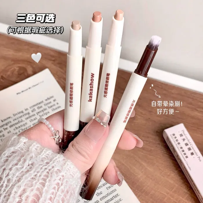 Corrector de ojeras + brocha kakashow