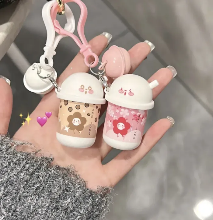 Labial en crema + llavero campanita 