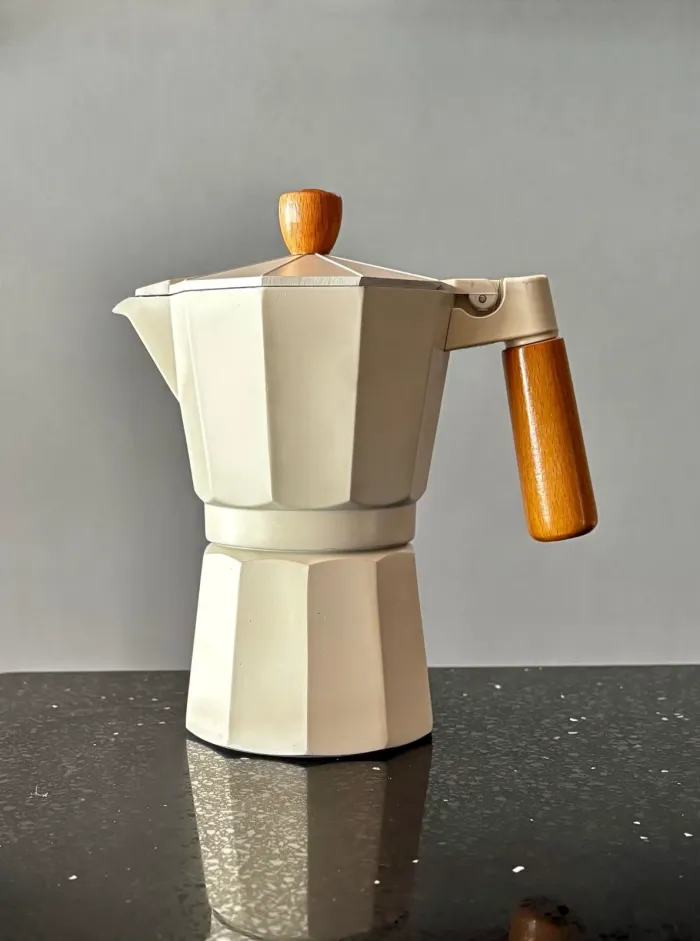 Cafetera Moka Clásica 6 tazas 2