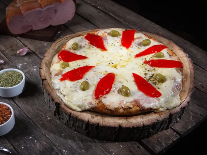 Pizza Jamón  y marrones