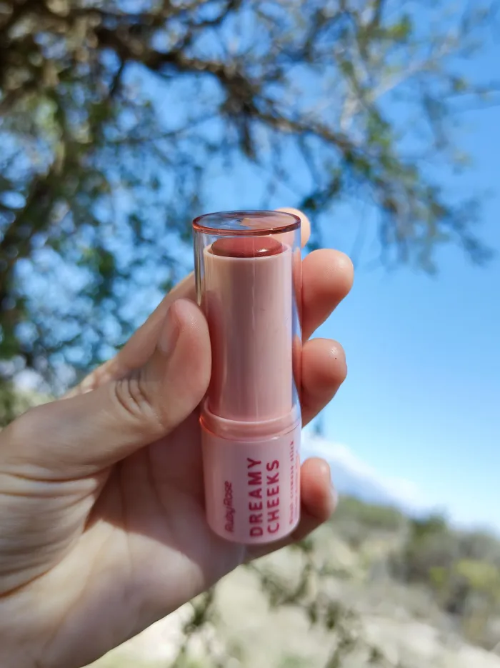 rubor ruby rose dreamy cheeks 