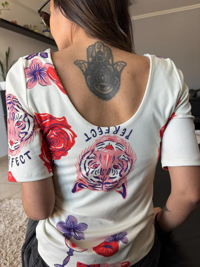 Remera Camila Morley